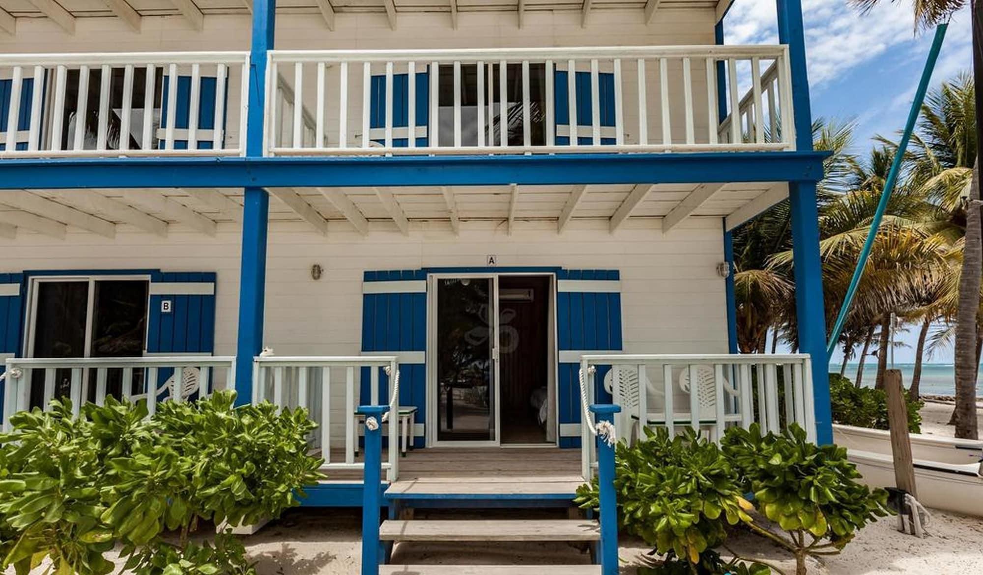 Caribbean Villas Hotel San Pedro  Exterior photo