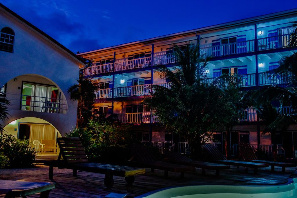 Caribbean Villas Hotel San Pedro  Exterior photo
